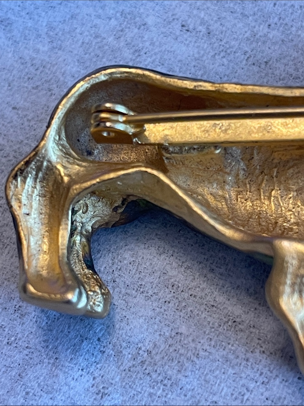 Dachshund Dog Brooch- Iridescent Green & Gold - Picture 5 of 8